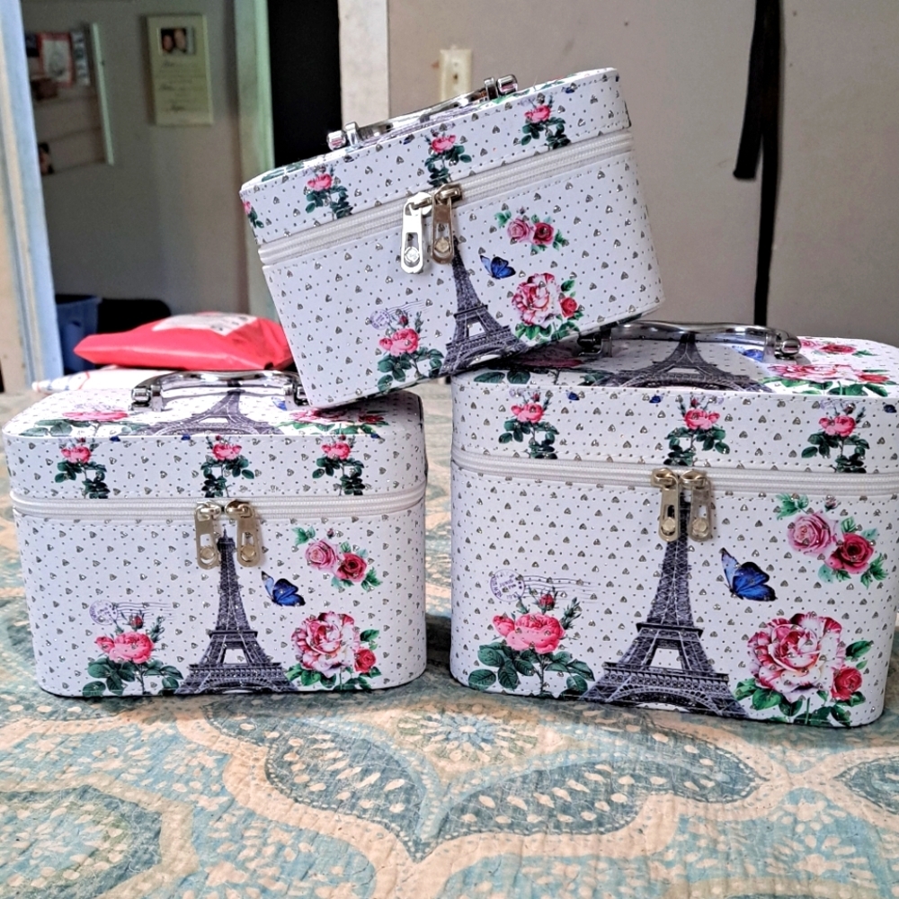Boutique Love in Paris Rhinestone Beauty Train Cases Set of 3
